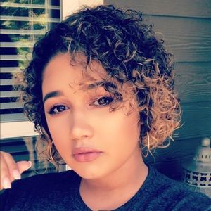 Meet your Posher, Krislyn